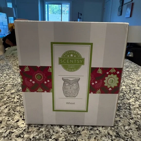 Scentsy Whoot Owl Warmer (full size) - Picture 10 of 10